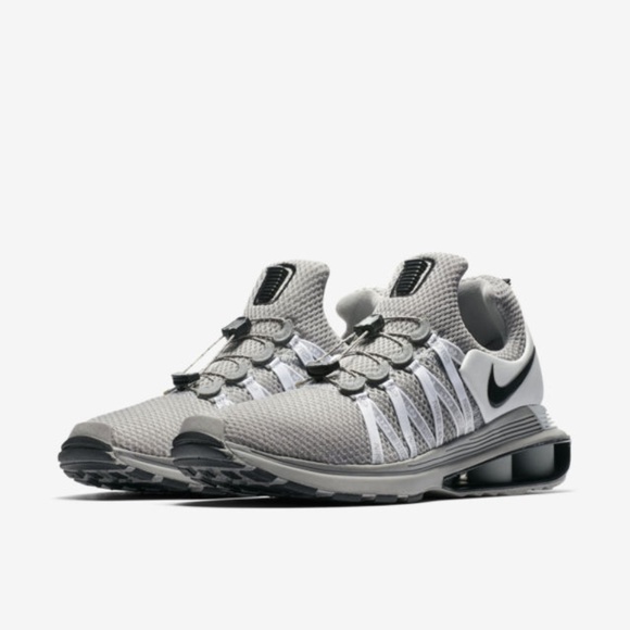 nike shox gravity wolf grey
